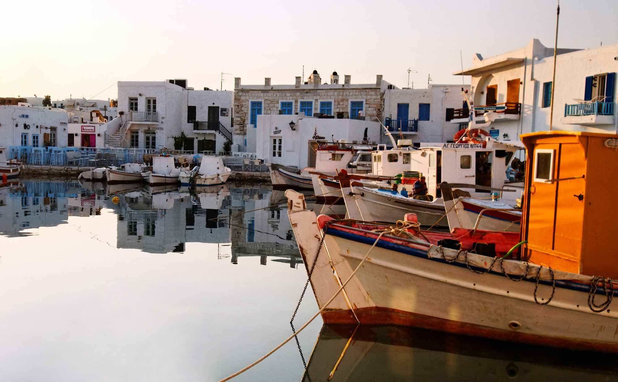 seaport naoussa paros