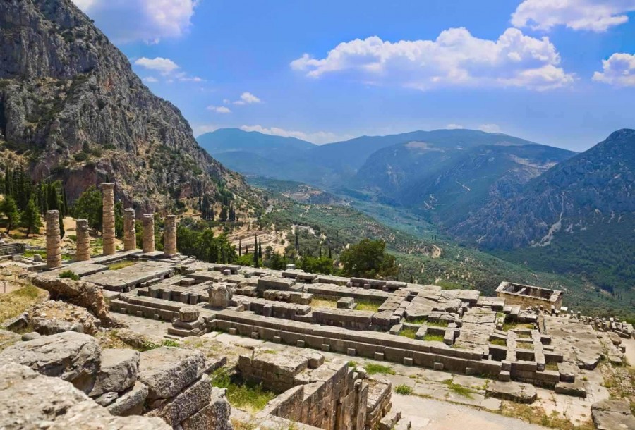 Apollo temple ruins Delphi