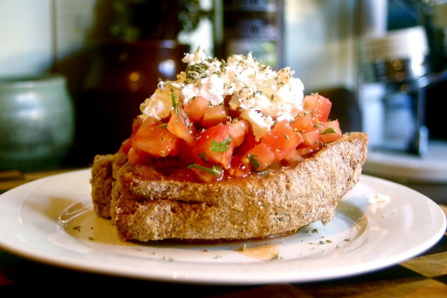 ntakos rusks with tomato and cheese